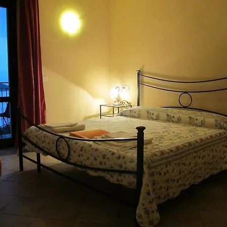 Madonna Dei Ceppi Farma Lezzeno